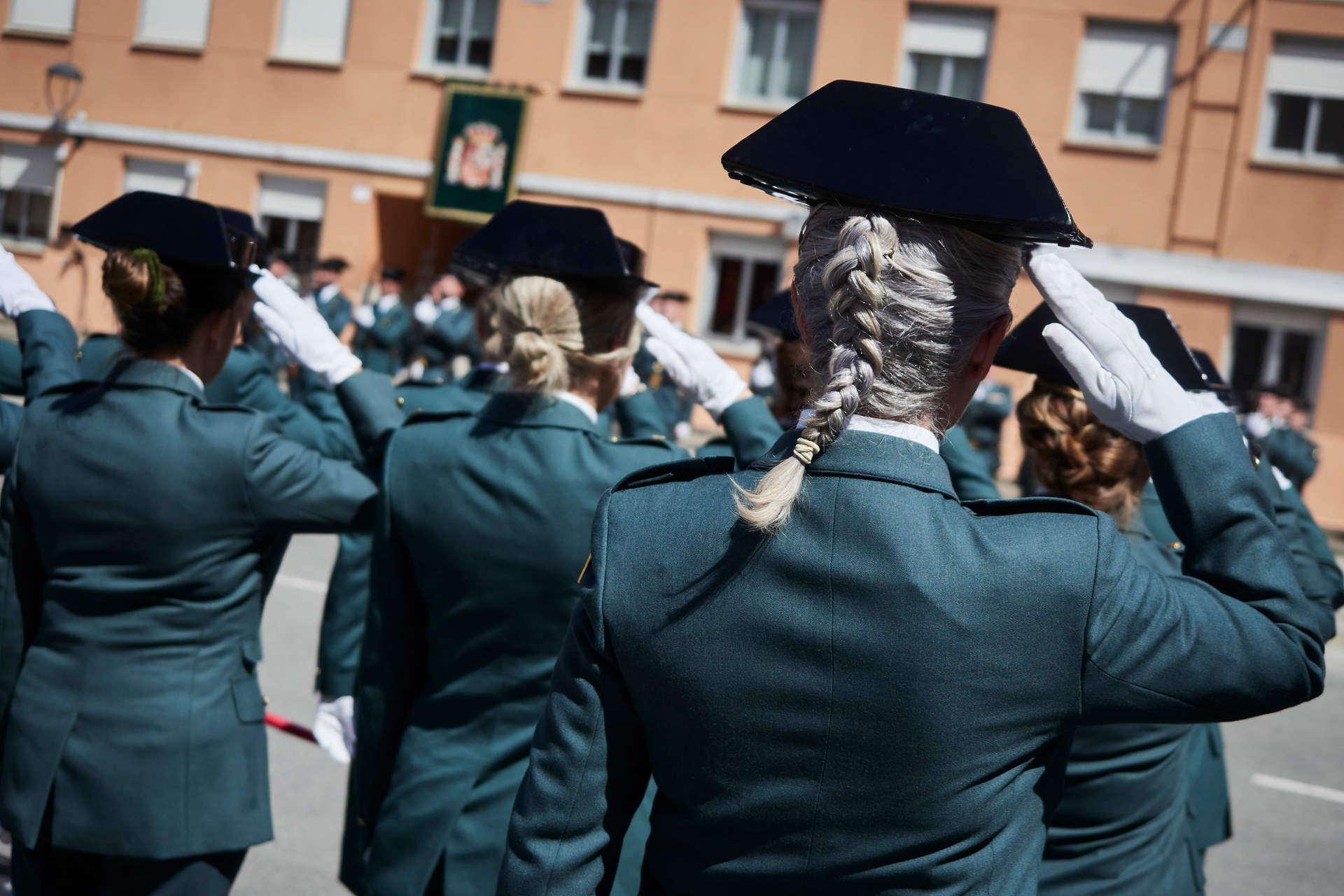 las medallas de las mujeres en la guardia civil son inferiores a los hombres